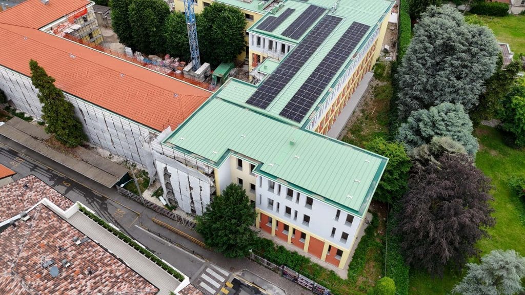 Manutenzione e Ristrutturazione Edilco della Ex Scuola Ferrario di Agrate Brianza (MB) - Vista Aerea Immagine 1