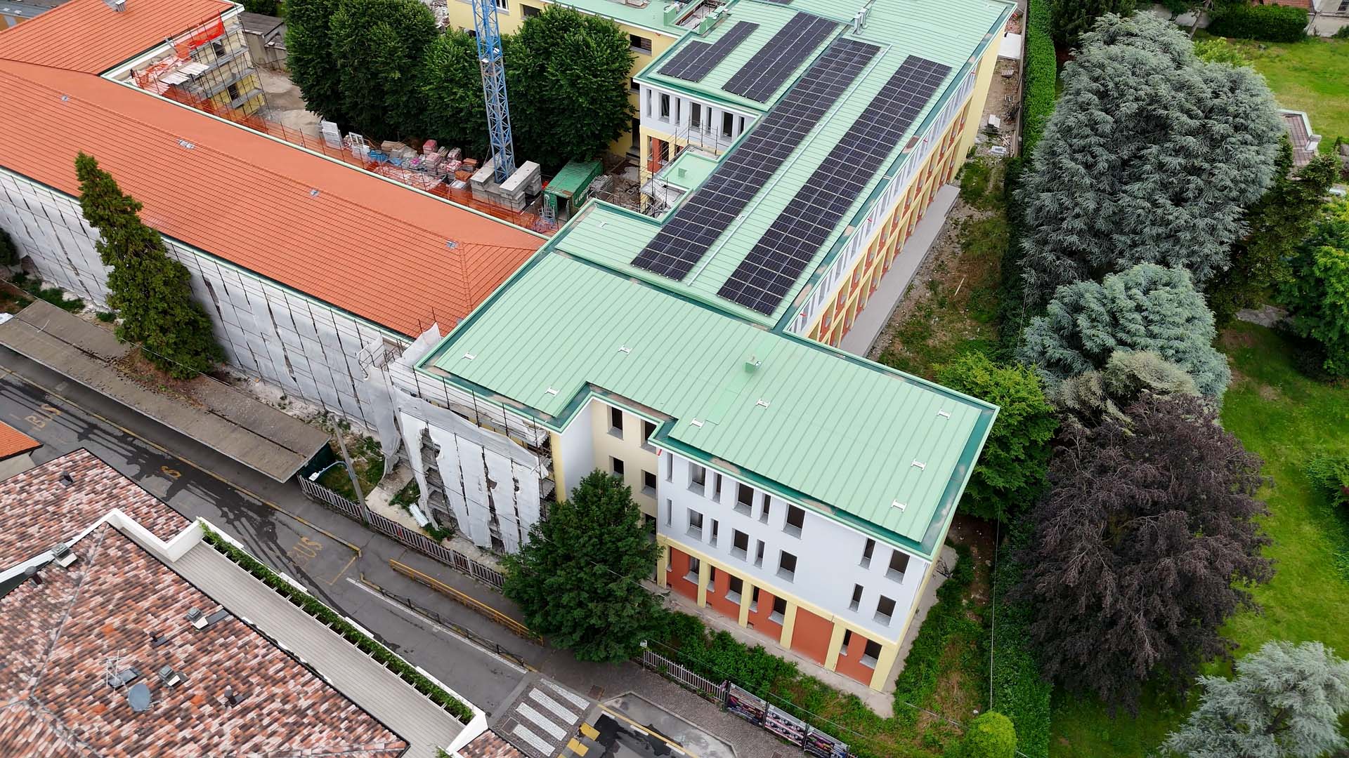Manutenzione e Ristrutturazione Edilco della Ex Scuola Ferrario di Agrate Brianza (MB) - Vista Aerea Immagine 1